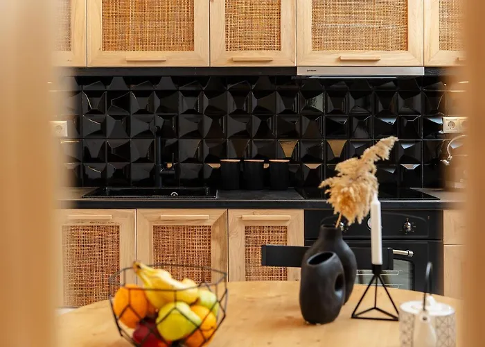 Naxos Petite In Town